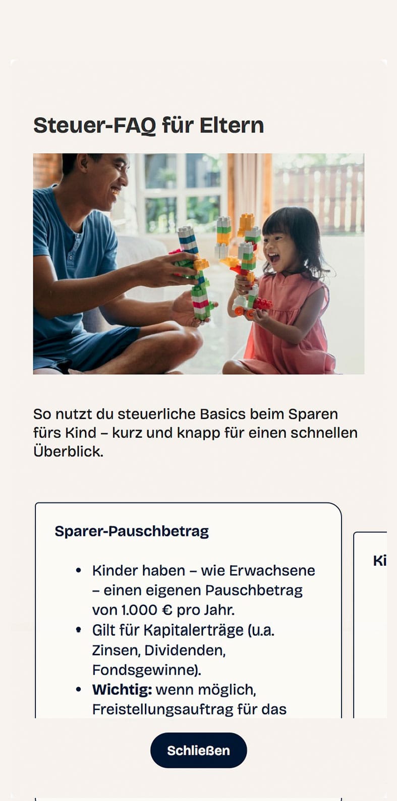 Screen eines KidStarter-Artikel „Steuer-FAQ für Eltern“ zum Sparer-Pauschbetrag (1.000 €). Foto: Vater & Tochter spielen fröhlich.